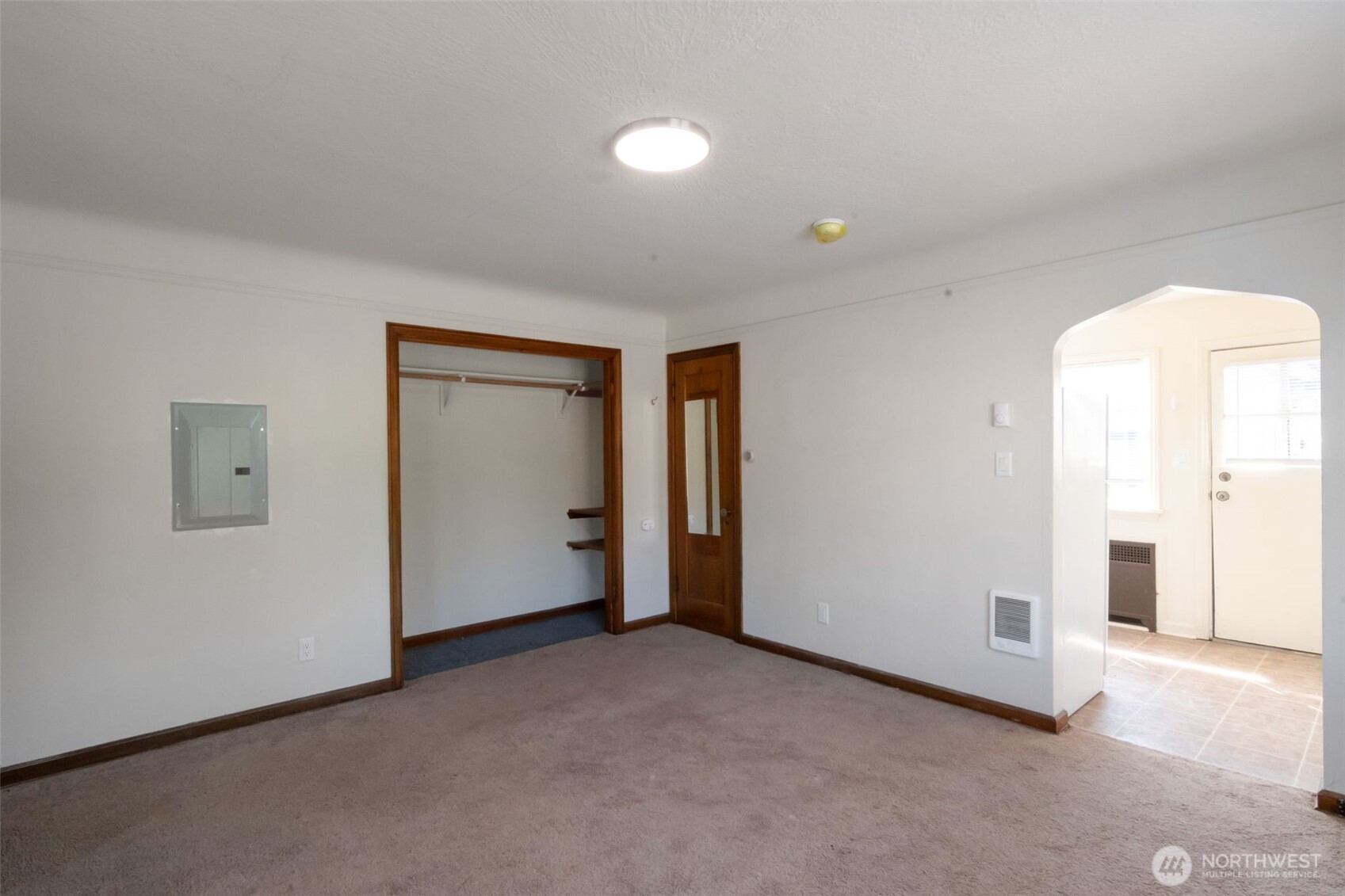 2135 4th Street , Bremerton, WA 98312