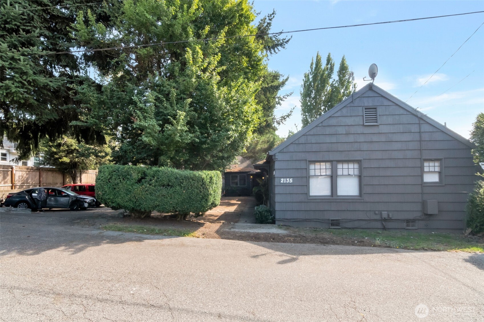 2135 4th Street , Bremerton, WA 98312