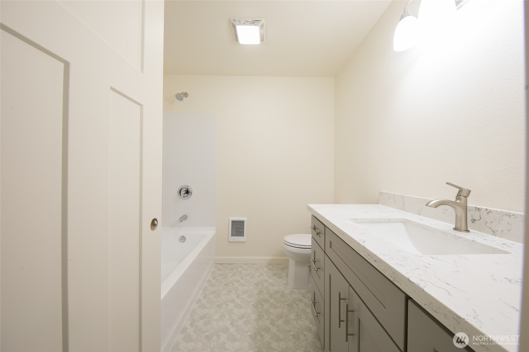 301 S 82nd Street , Tacoma, WA 98408