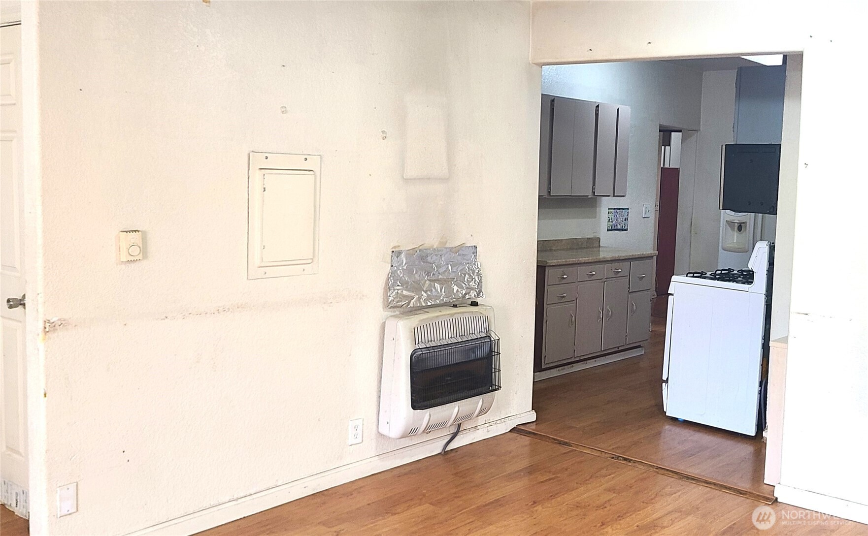 529 N 103rd Street , Seattle, WA 98133-9201