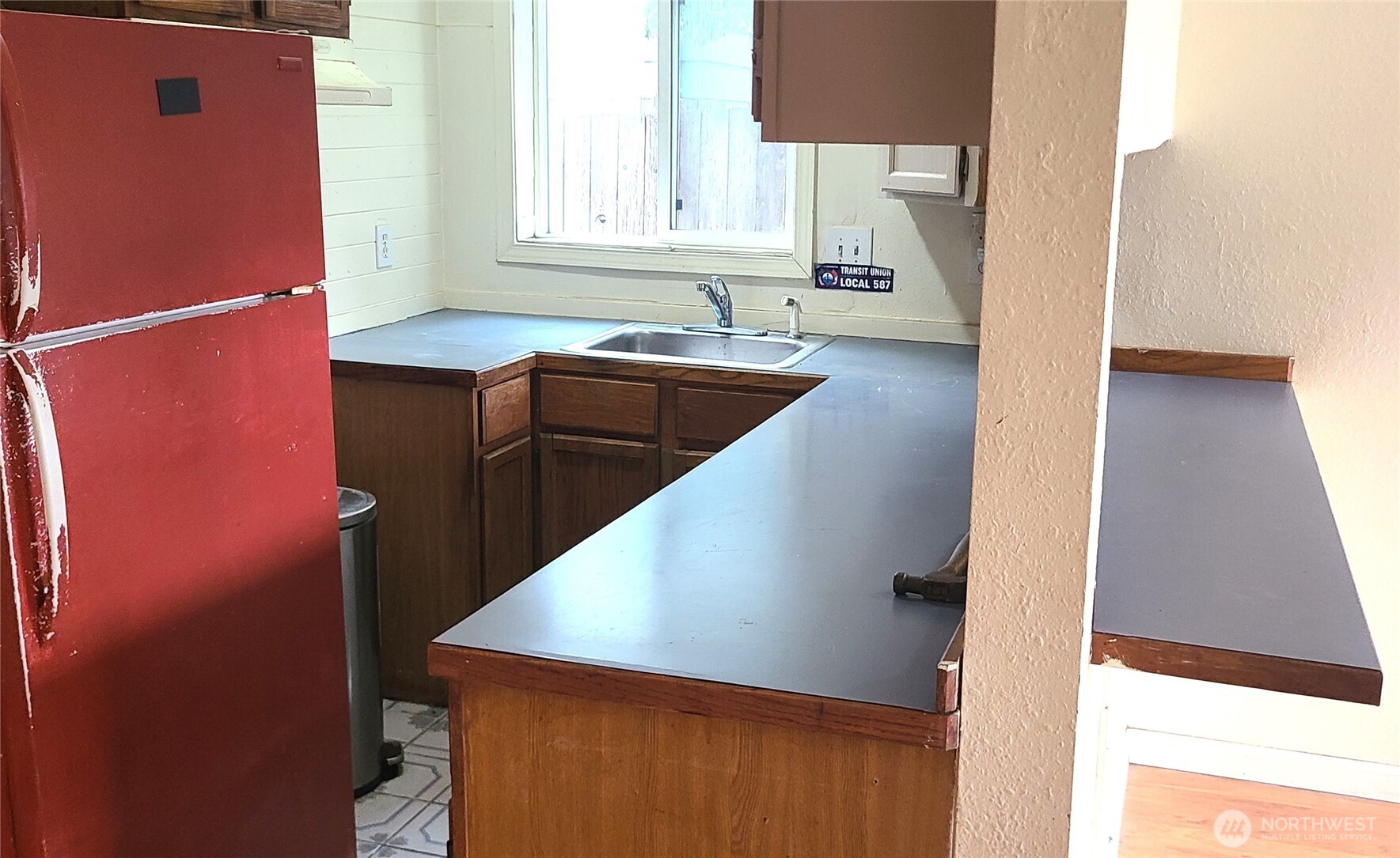 529 N 103rd Street , Seattle, WA 98133-9201
