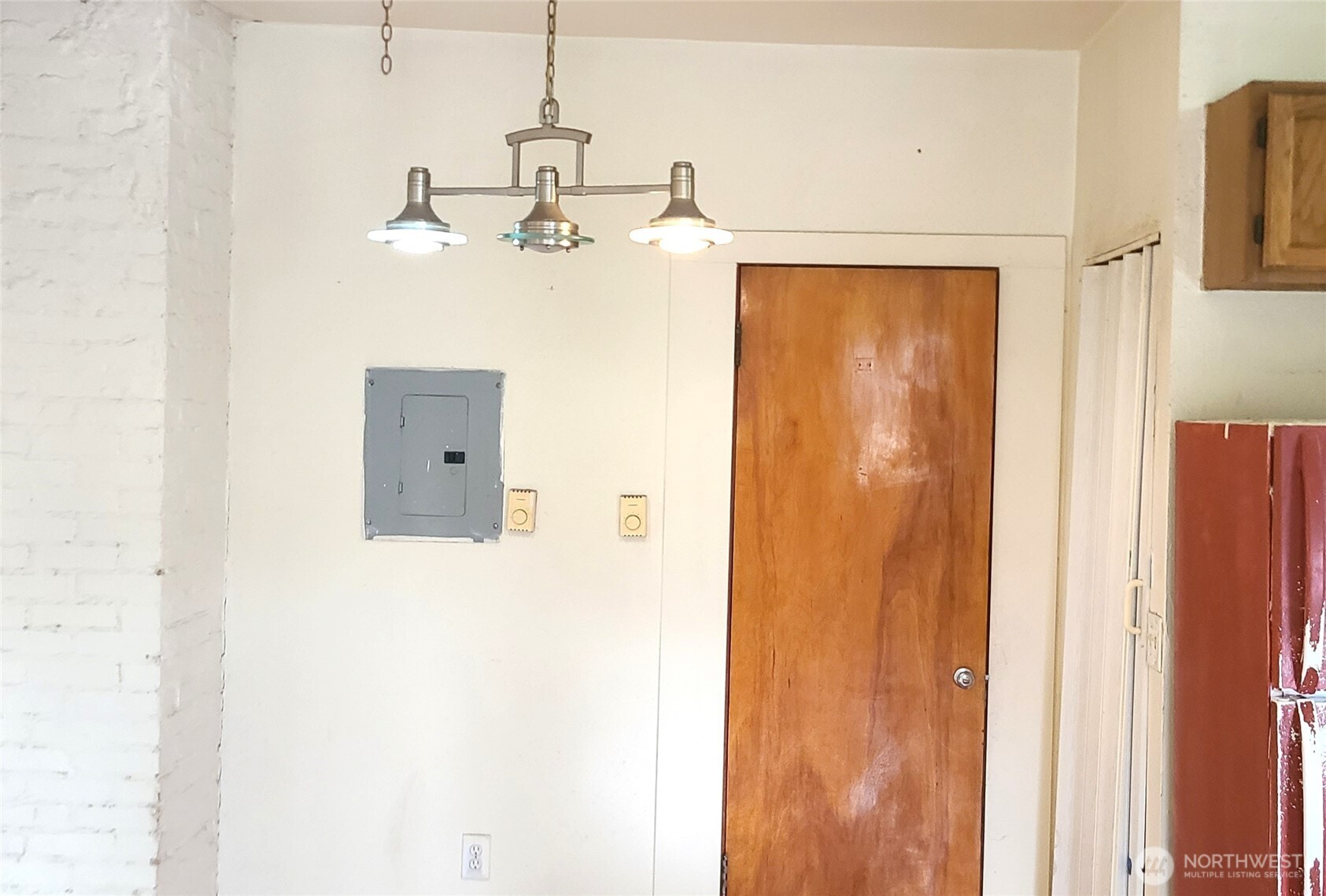 529 N 103rd Street , Seattle, WA 98133-9201
