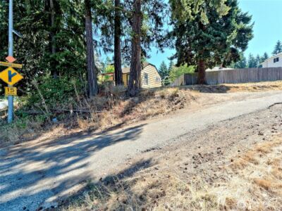 1409 Monroe Avenue NE, Renton, WA 98056 - Photo 9