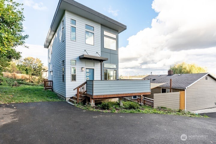 10653 10655 22nd Place S, Seattle, WA 98168