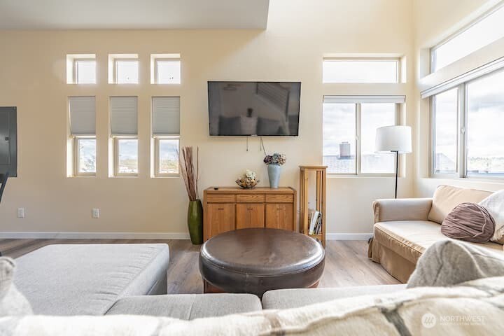 10653 10655 22nd Place S, Seattle, WA 98168