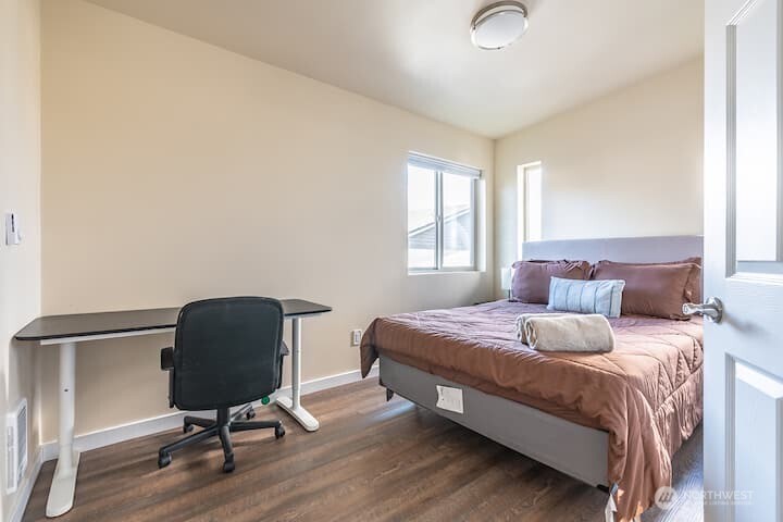 10653 10655 22nd Place S, Seattle, WA 98168