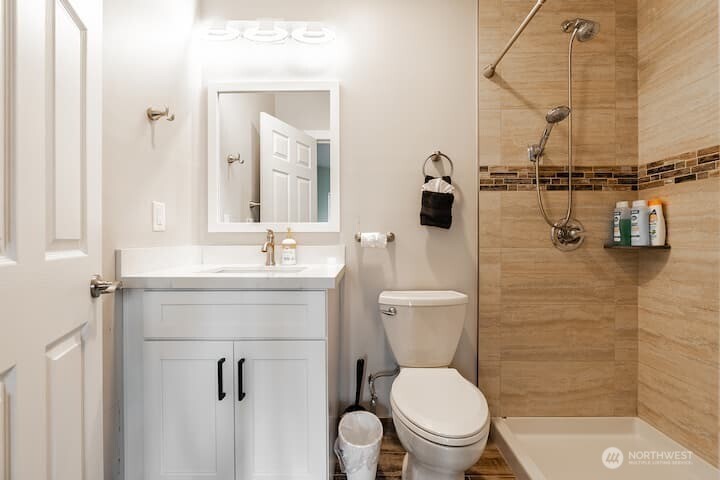 10653 10655 22nd Place S, Seattle, WA 98168