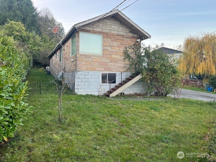10653 10655 22nd Place S, Seattle, WA 98168