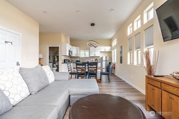 10653 10655 22nd Place S, Seattle, WA 98168