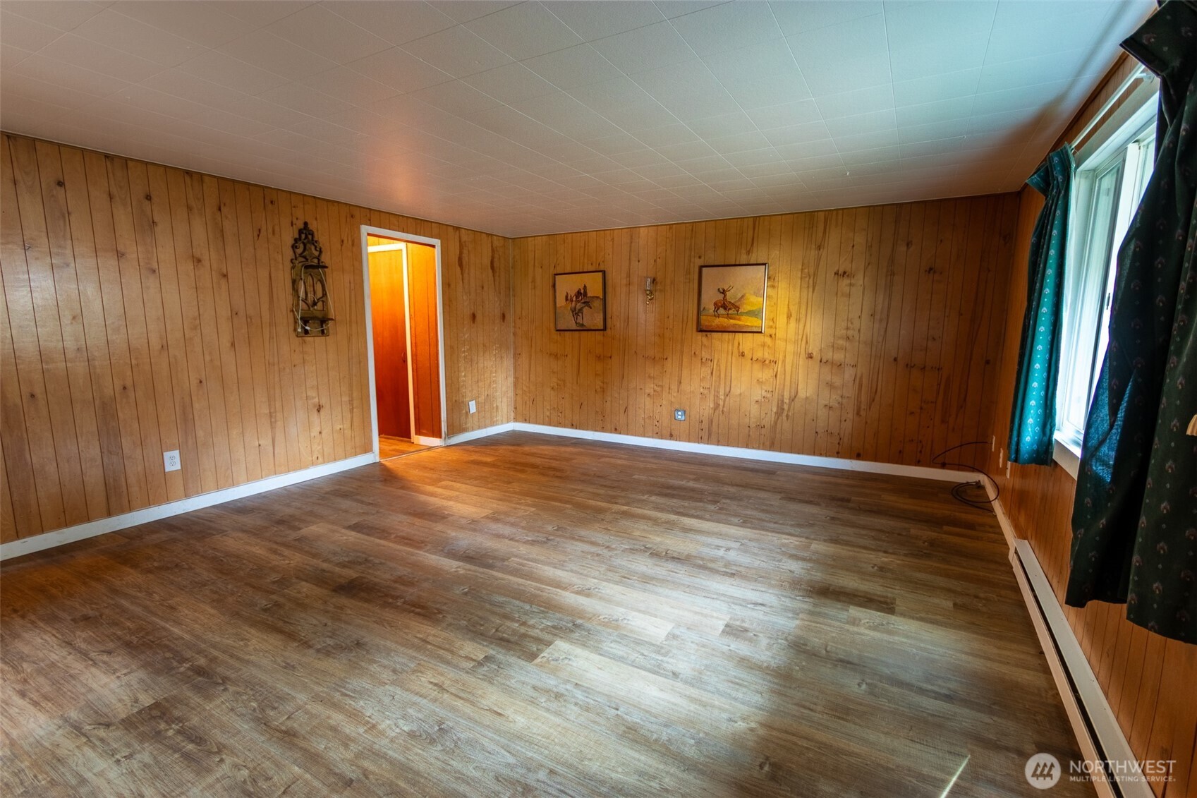 319 S Tonasket Avenue , Tonasket, WA 98855