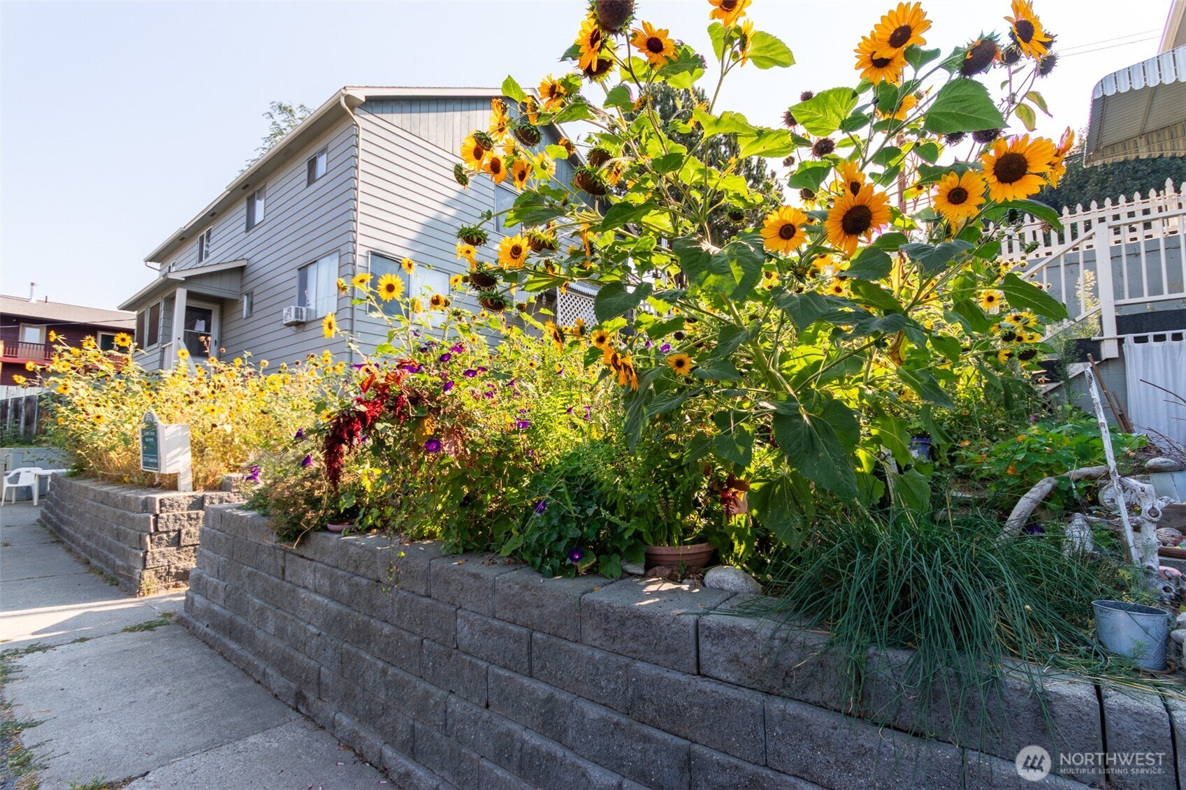 319 S Tonasket Avenue , Tonasket, WA 98855