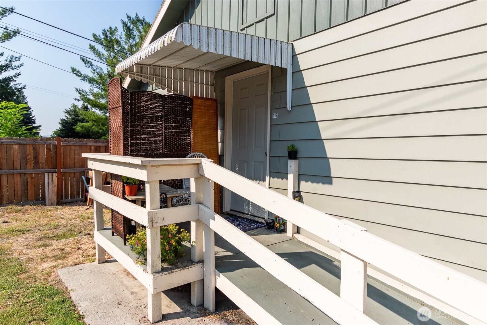 319 S Tonasket Avenue , Tonasket, WA 98855