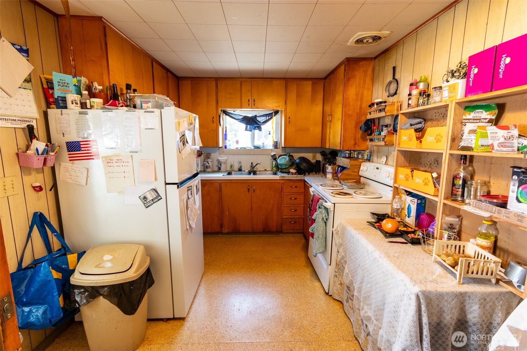 319 S Tonasket Avenue , Tonasket, WA 98855