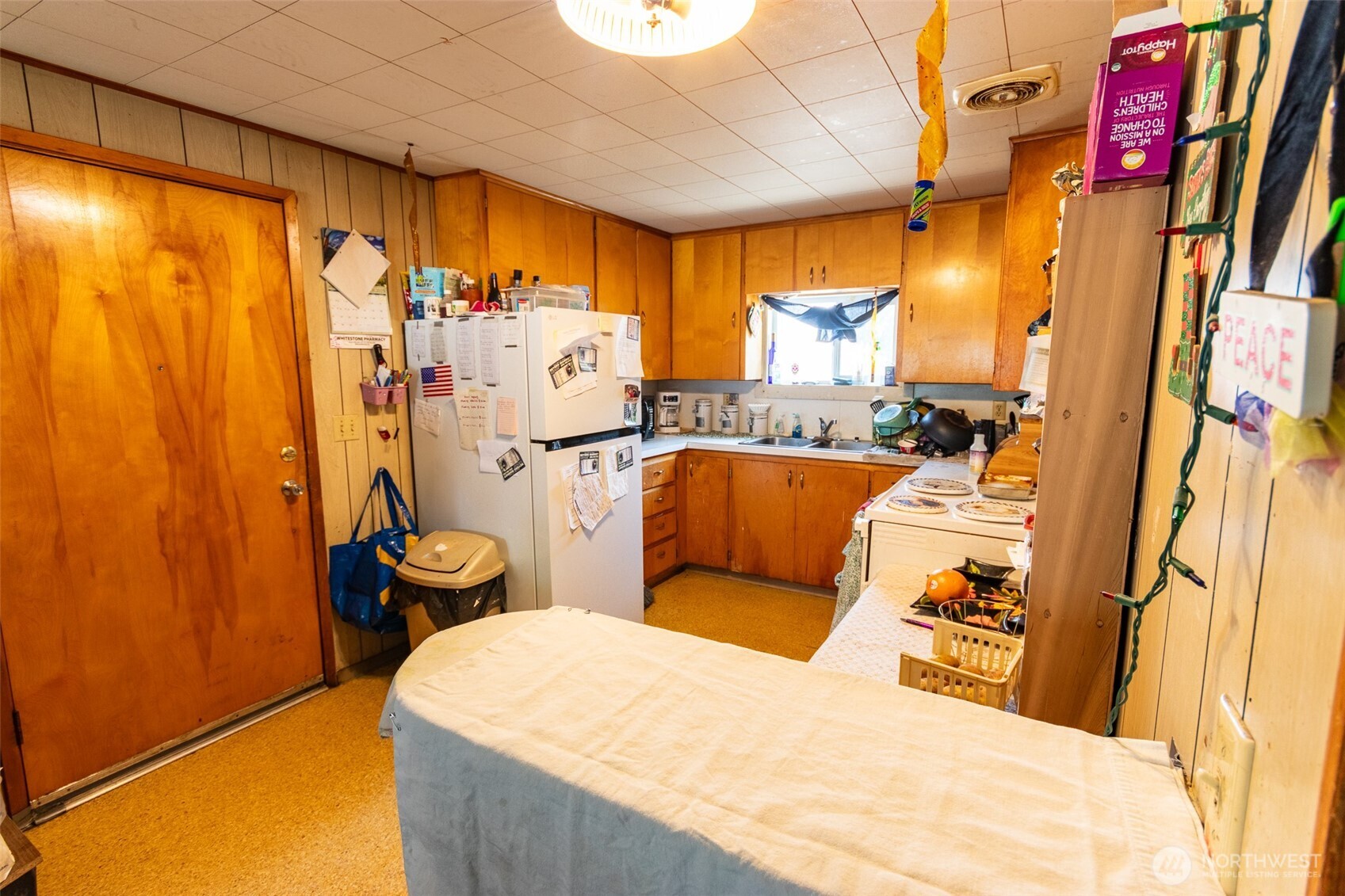 319 S Tonasket Avenue , Tonasket, WA 98855