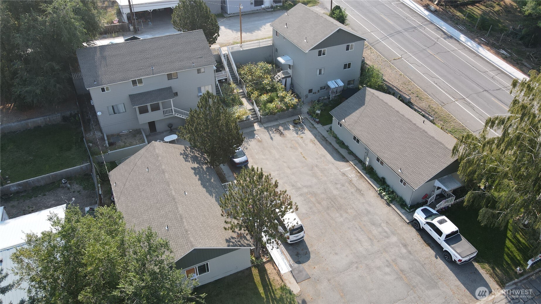 319 S Tonasket Avenue , Tonasket, WA 98855