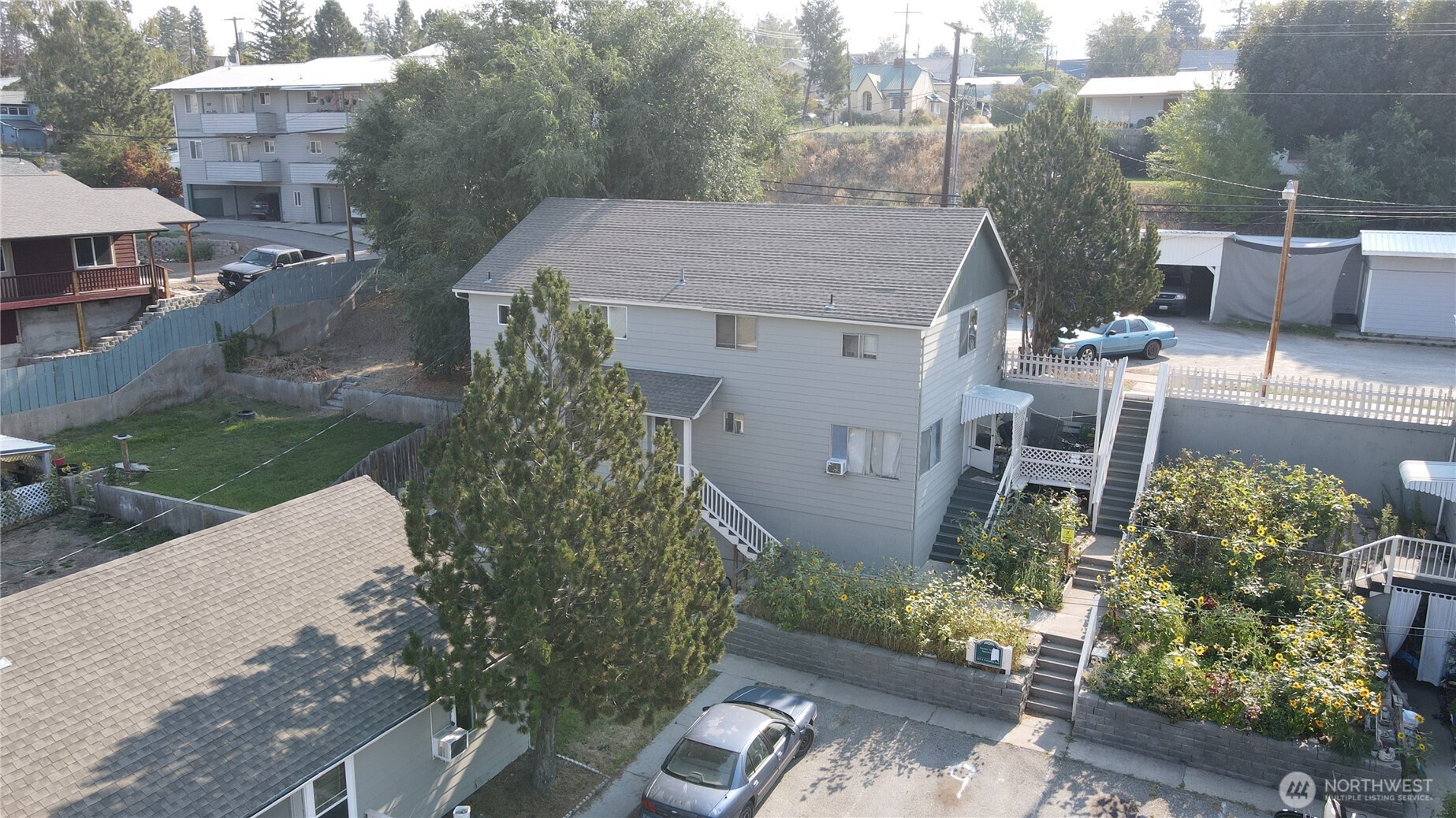 319 S Tonasket Avenue , Tonasket, WA 98855