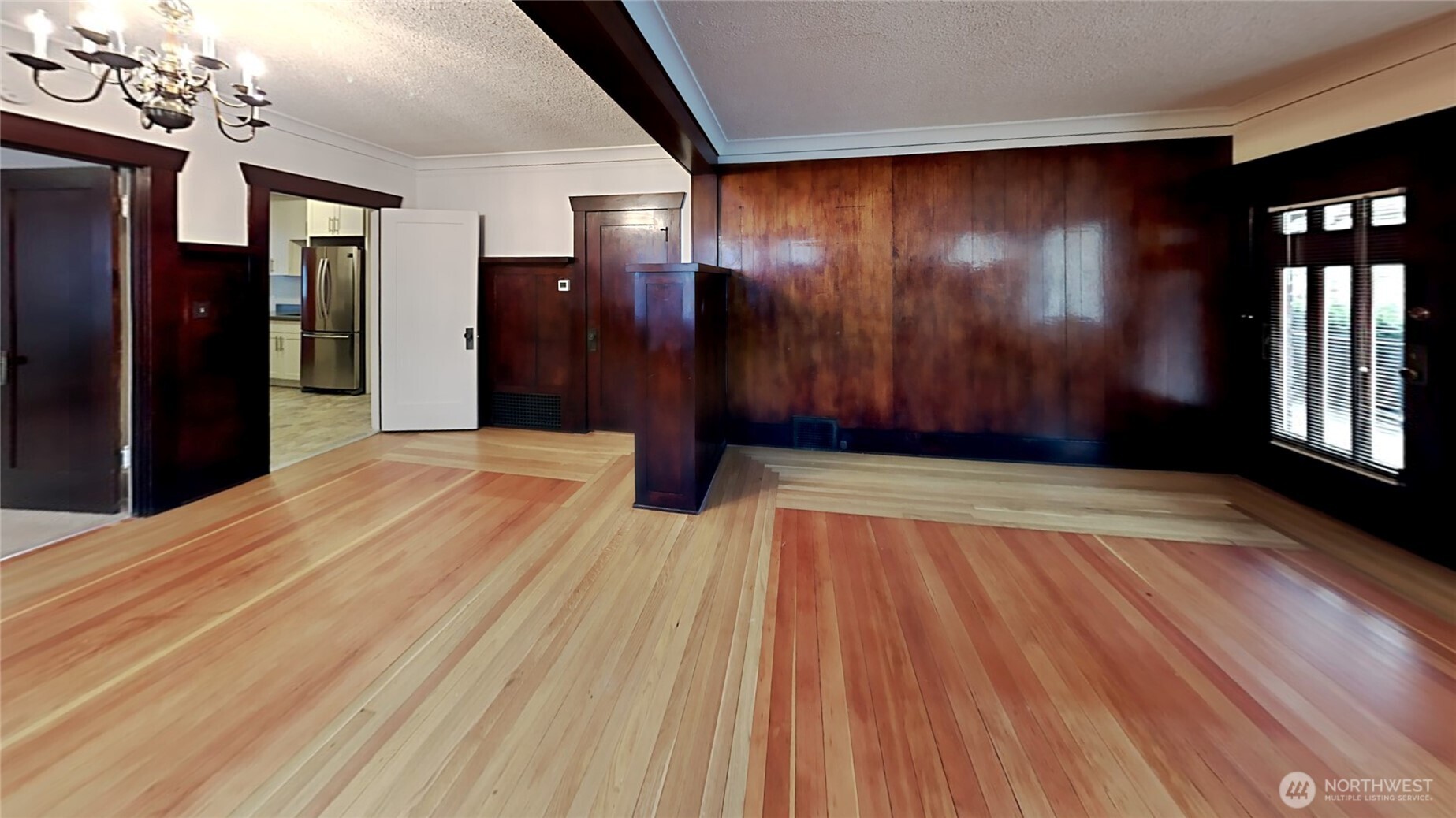 914 N 40th Street , Seattle, WA 98103