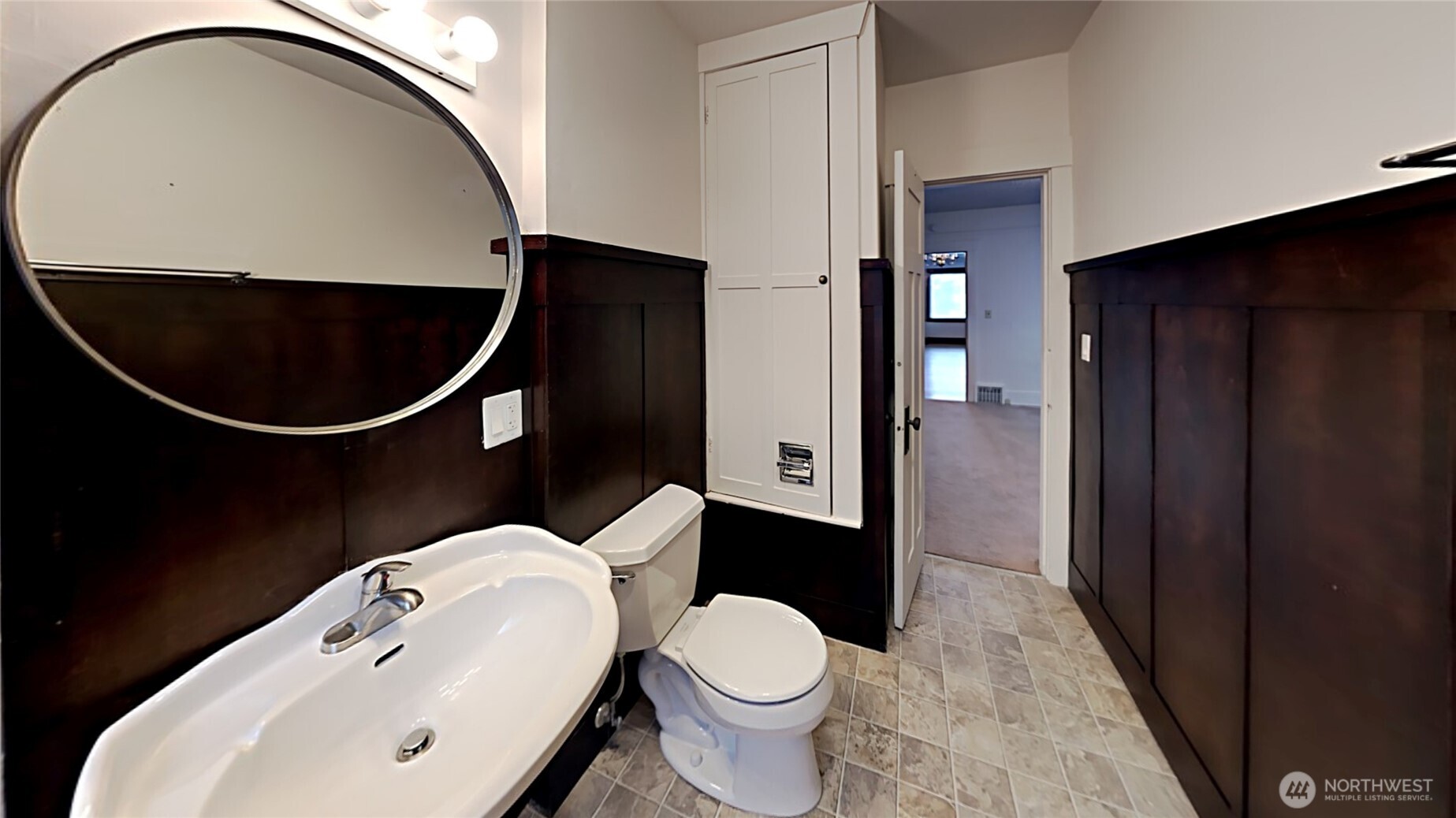914 N 40th Street , Seattle, WA 98103