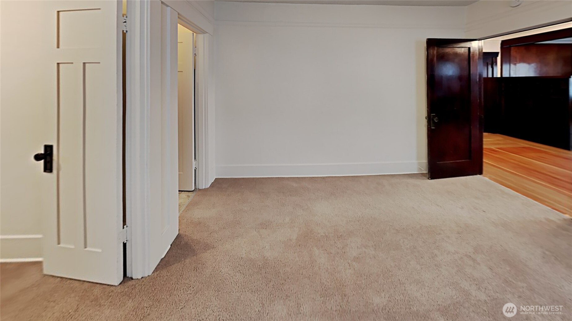 914 N 40th Street , Seattle, WA 98103