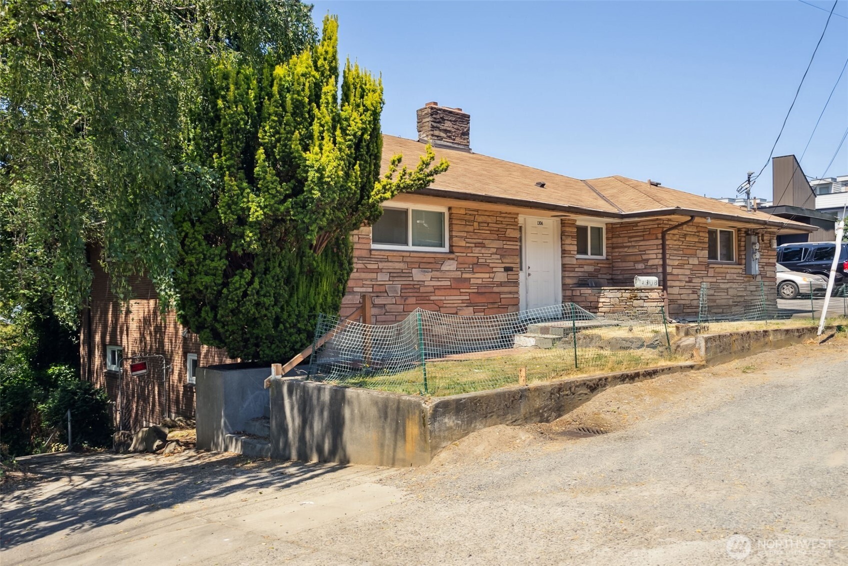 1306 S Bayview Street , Seattle, WA 98144
