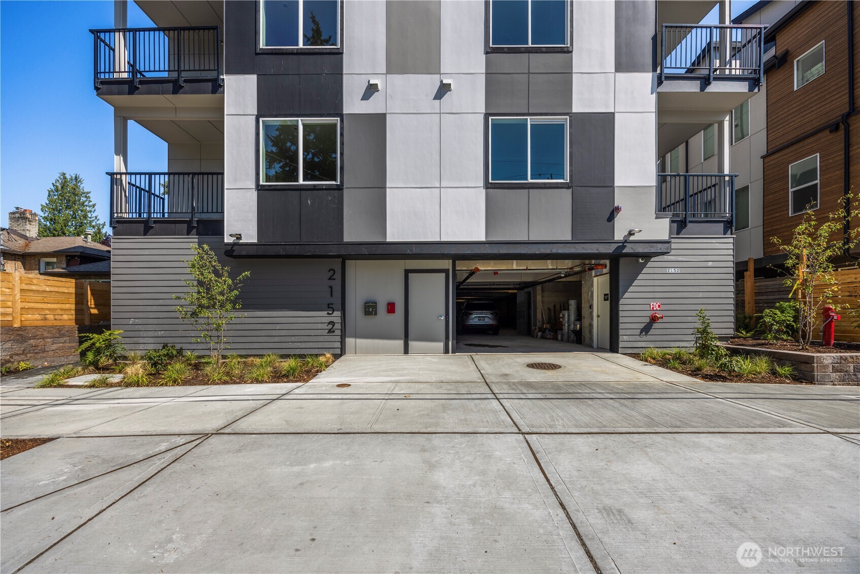 2152 N 185th Street , Shoreline, WA 98133