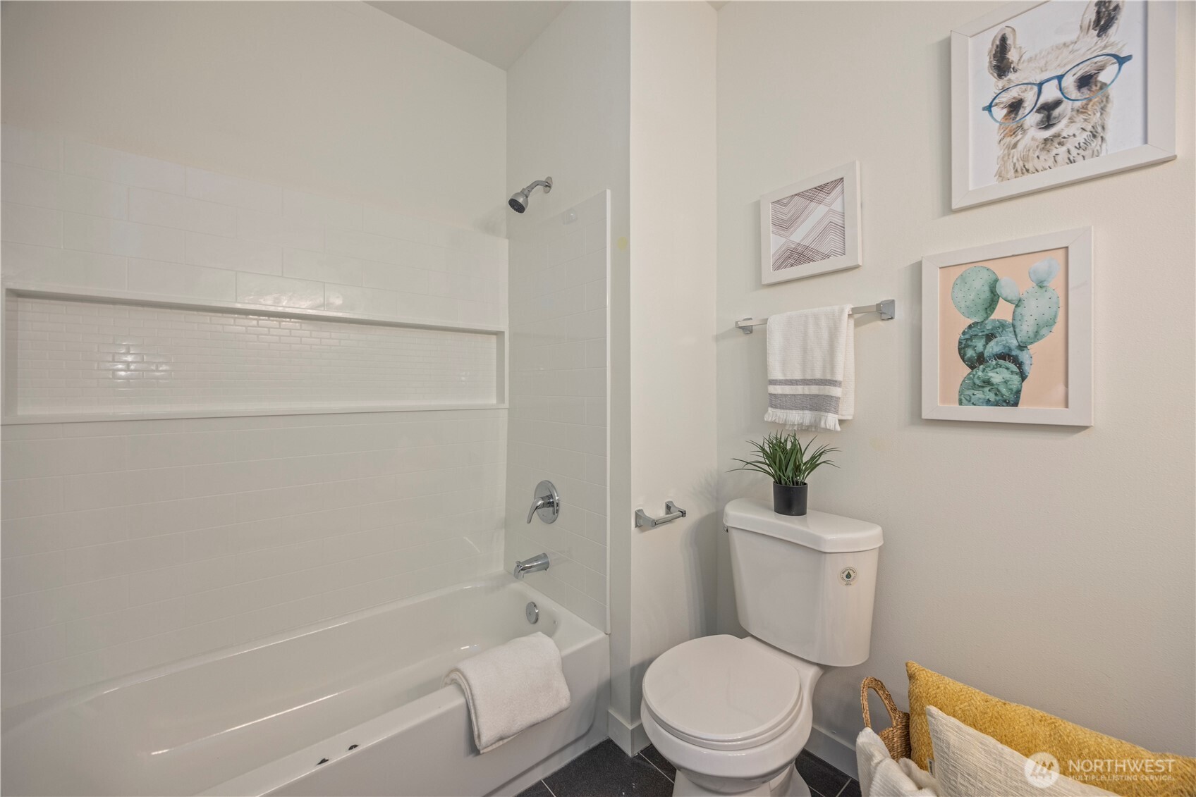 2152 N 185th Street , Shoreline, WA 98133