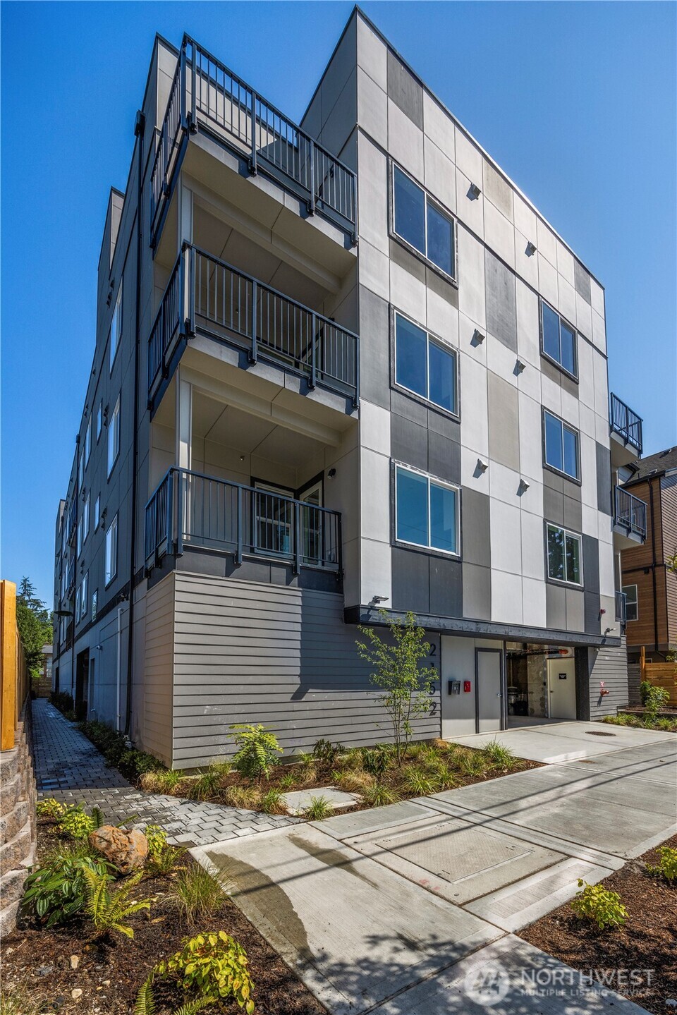 2152 N 185th Street , Shoreline, WA 98133