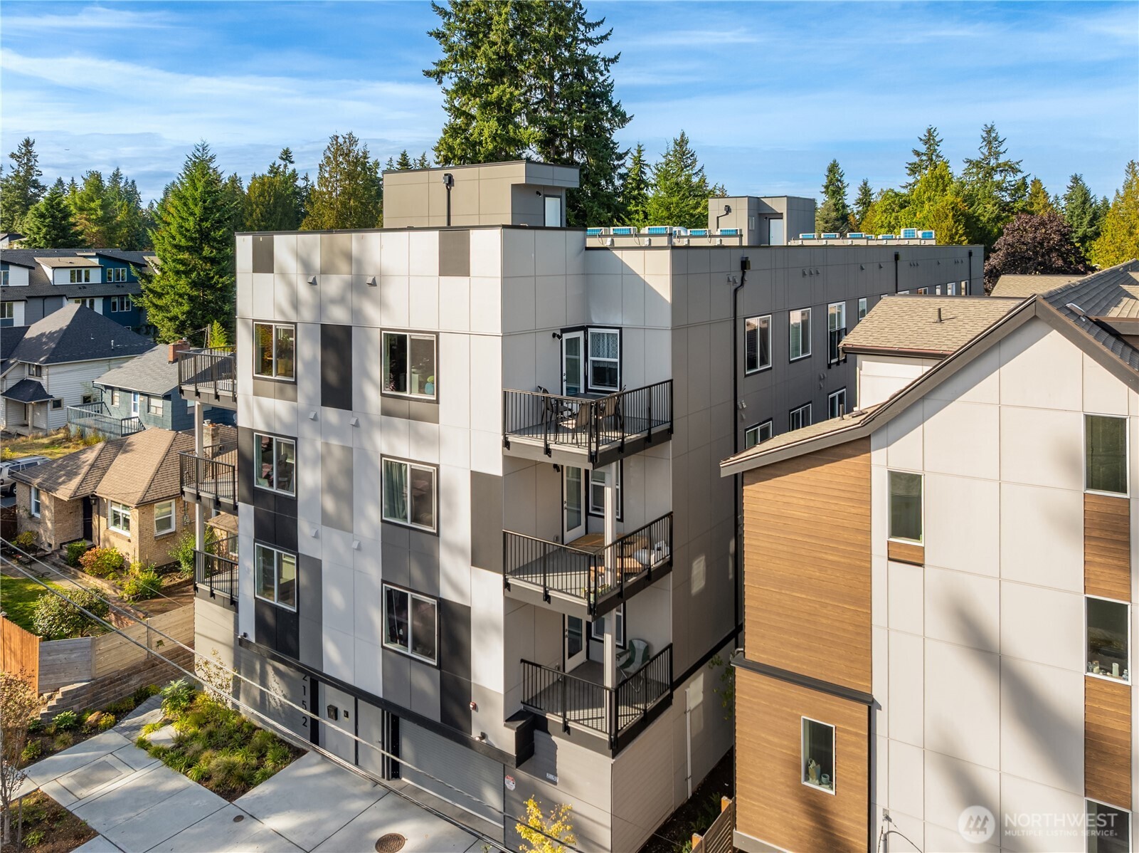 2152 N 185th Street , Shoreline, WA 98133