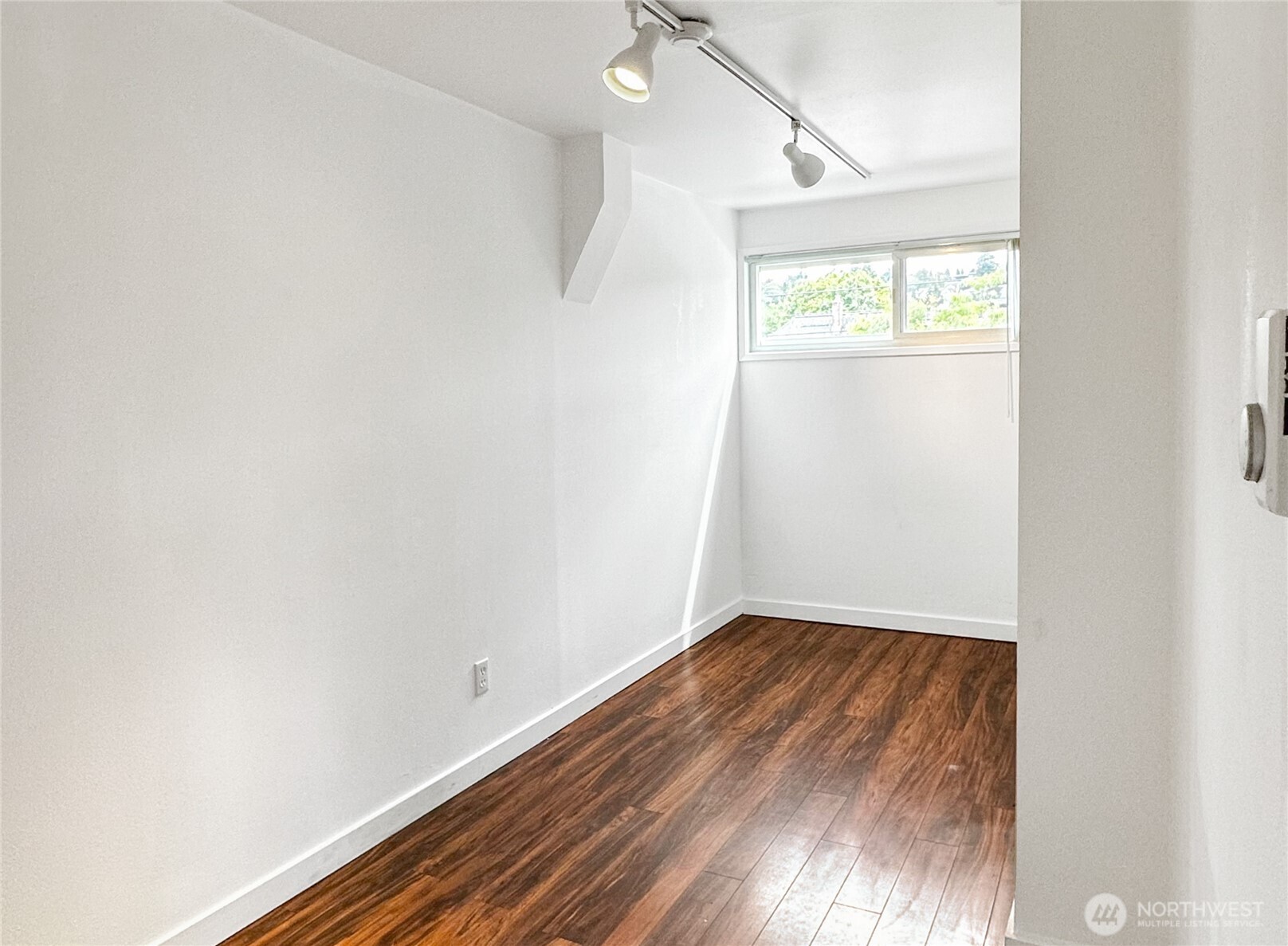 801 NW 54th Street , Seattle, WA 98107