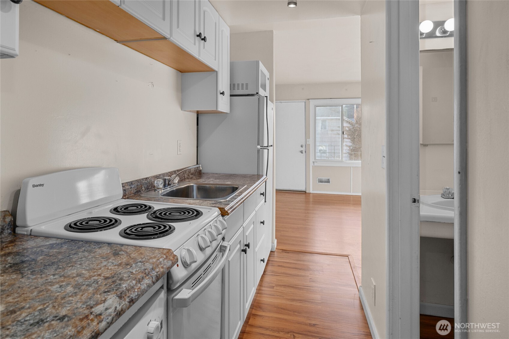 801 NW 54th Street , Seattle, WA 98107