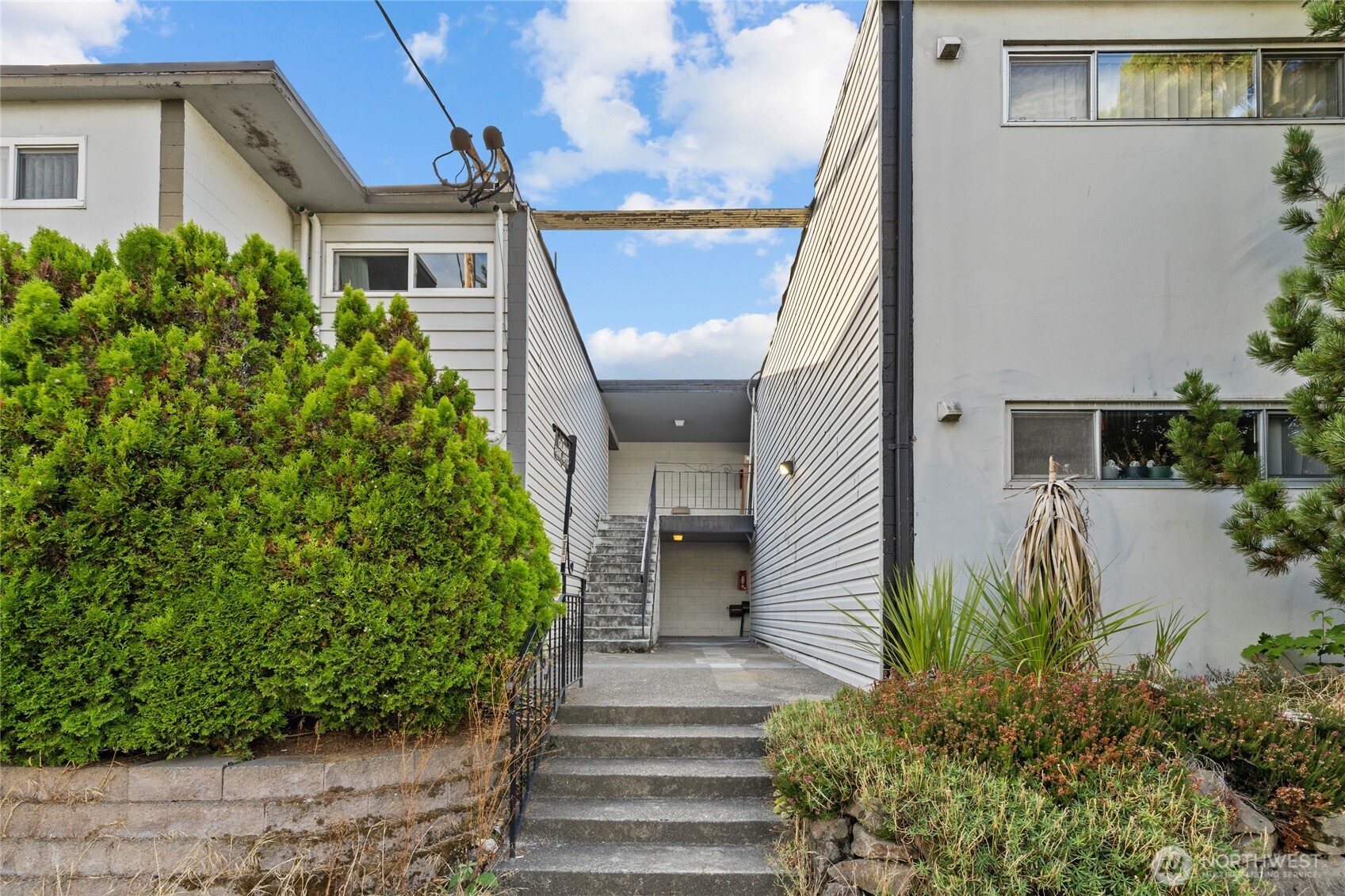 801 NW 54th Street , Seattle, WA 98107
