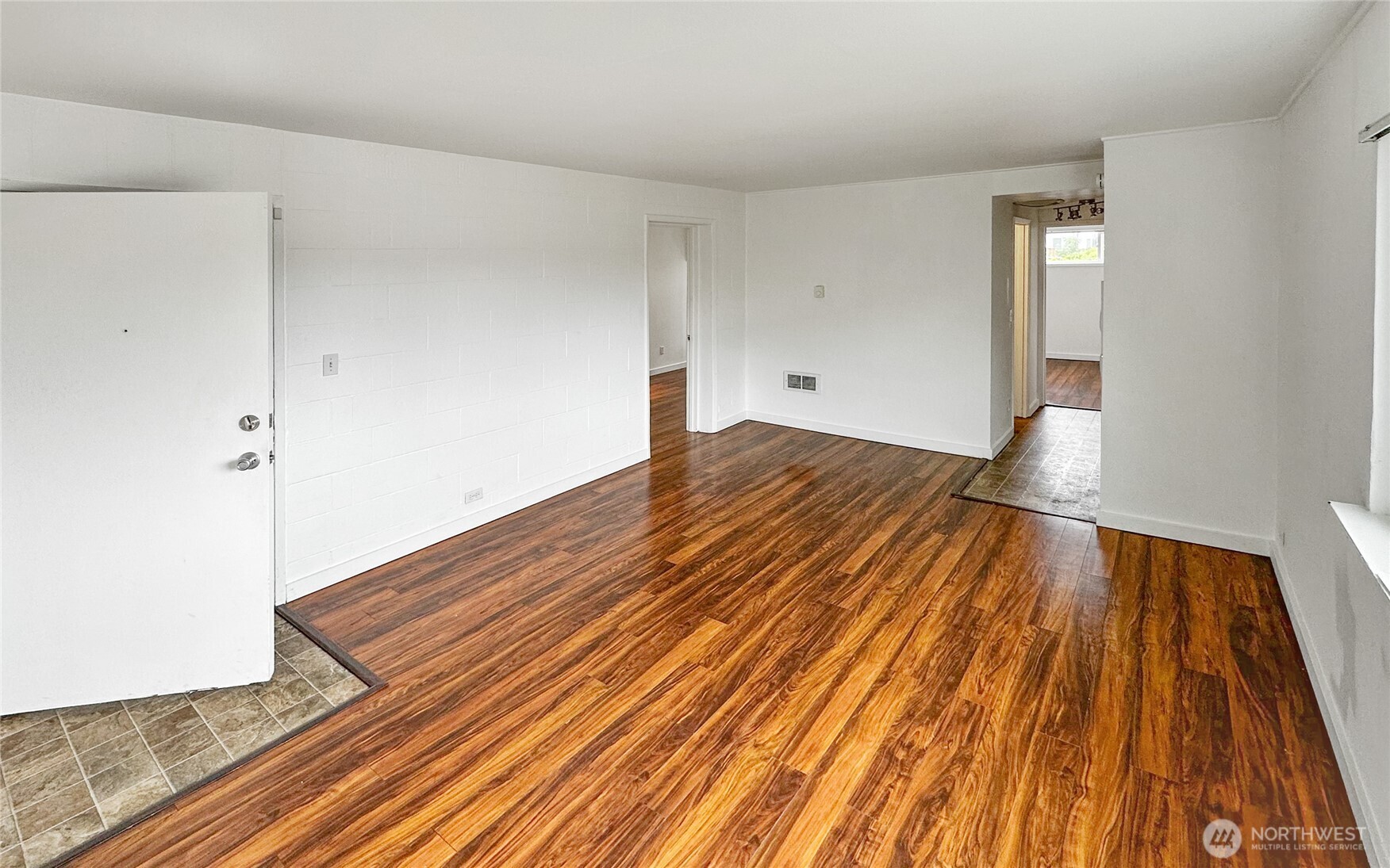 801 NW 54th Street , Seattle, WA 98107