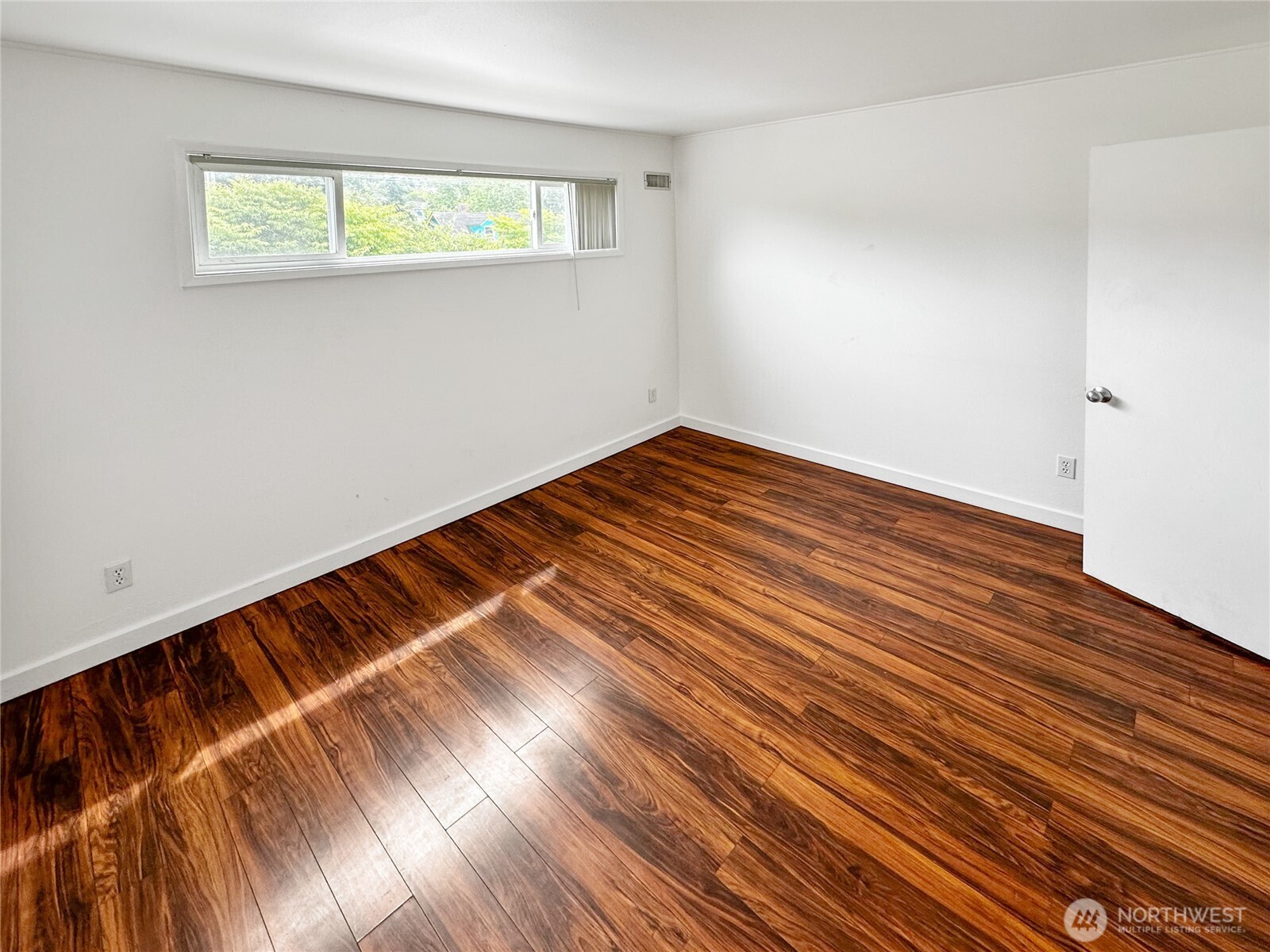 801 NW 54th Street , Seattle, WA 98107