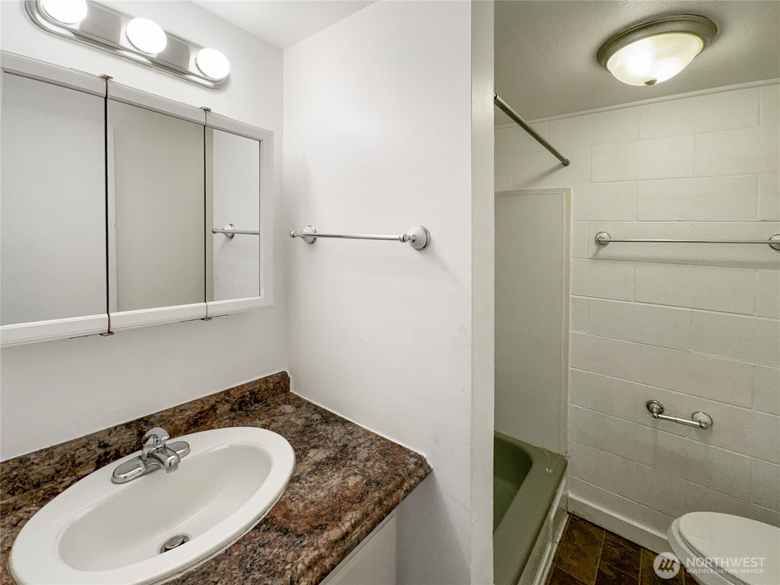 801 NW 54th Street , Seattle, WA 98107