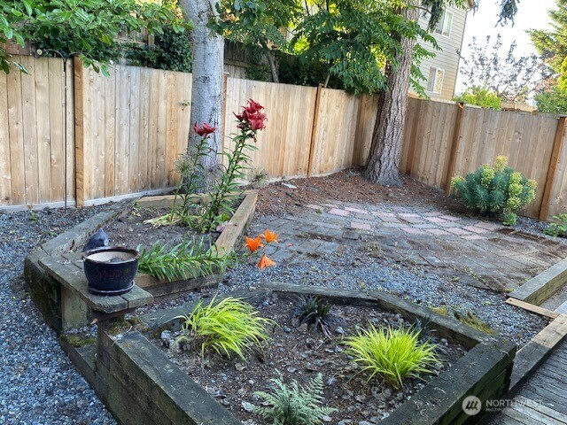 8829 Midvale Avenue N, Seattle, WA 98103