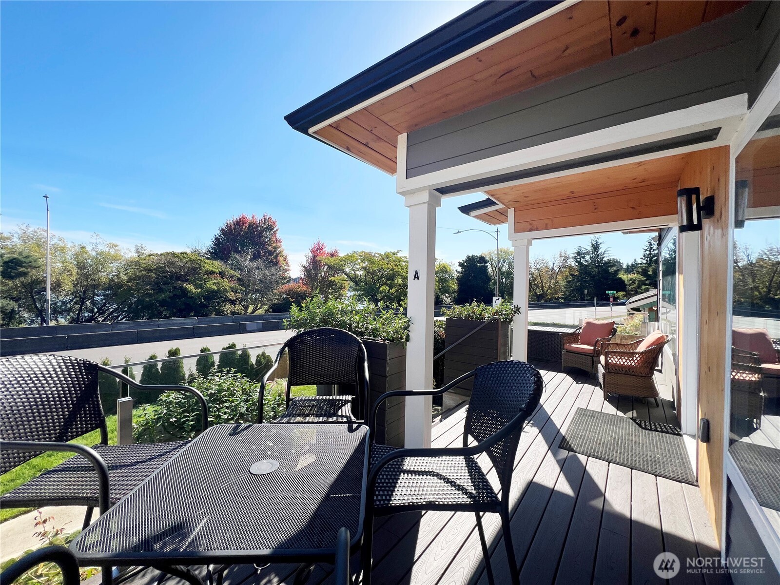 6707 Aurora Avenue N, Seattle, WA 98103