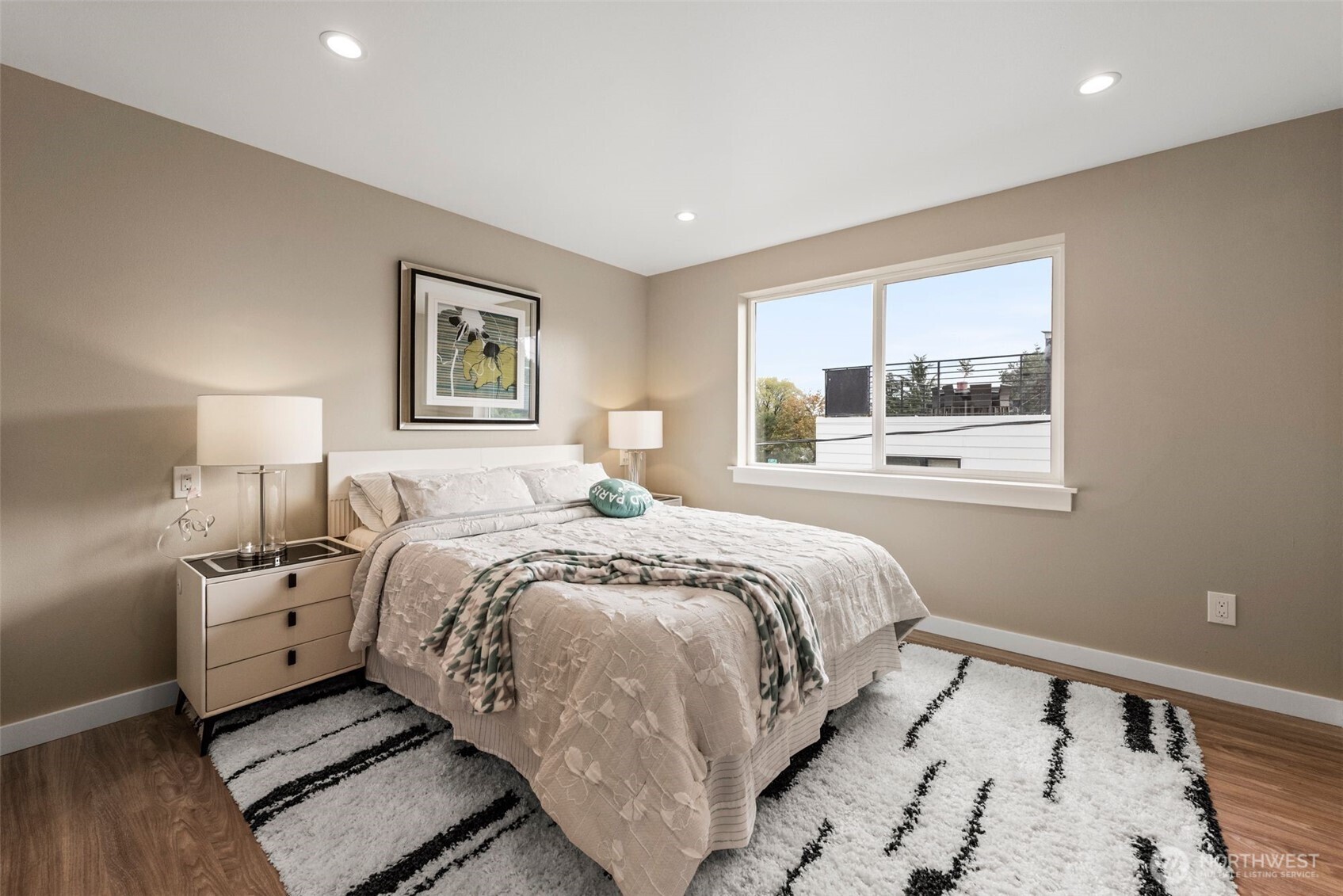 6707 Aurora Avenue N, Seattle, WA 98103