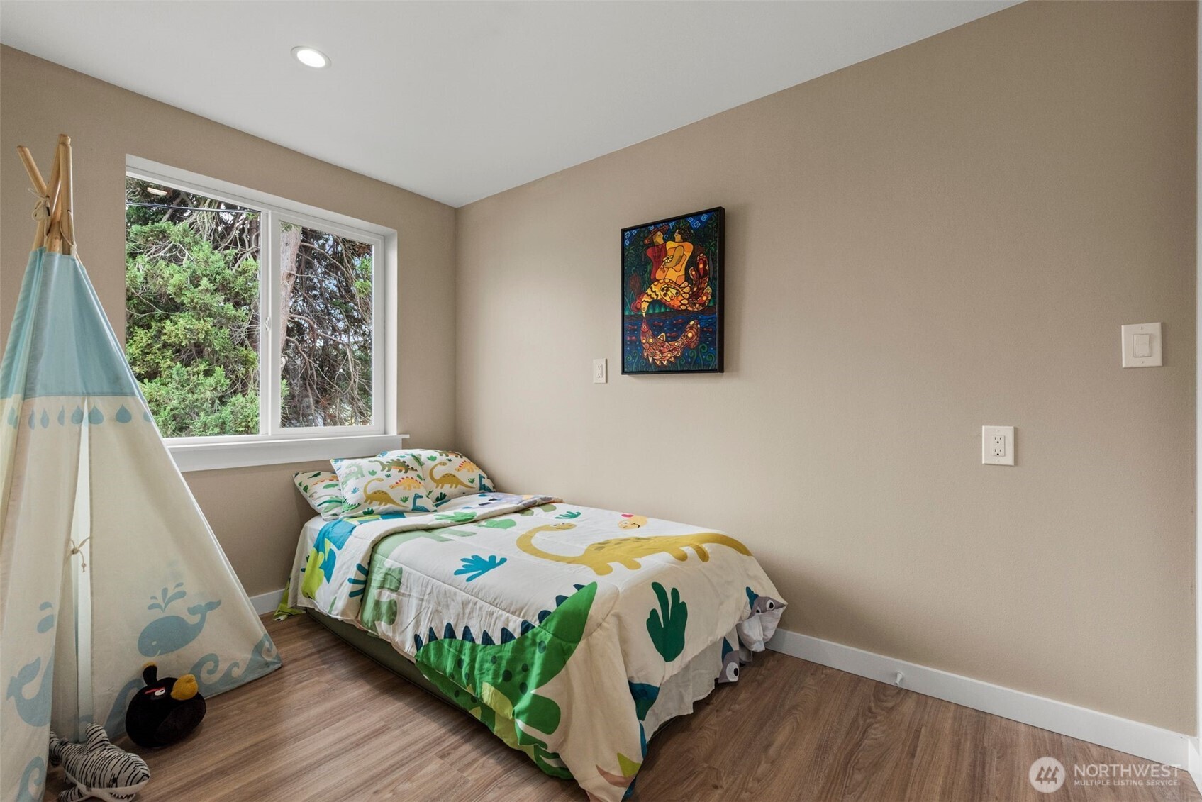 6707 Aurora Avenue N, Seattle, WA 98103