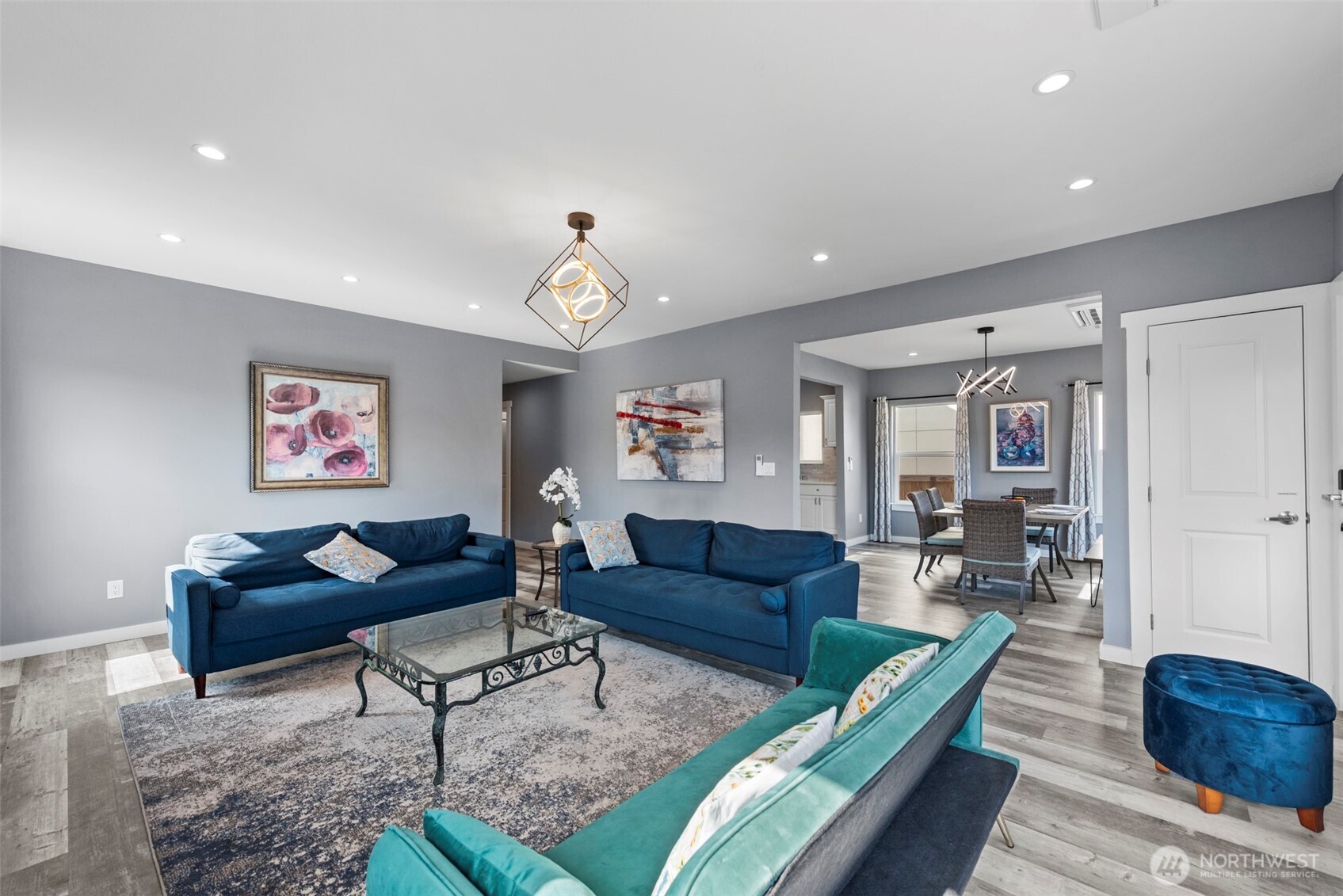 6707 Aurora Avenue N, Seattle, WA 98103