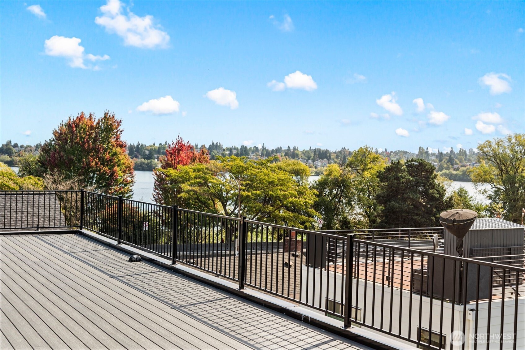6707 Aurora Avenue N, Seattle, WA 98103
