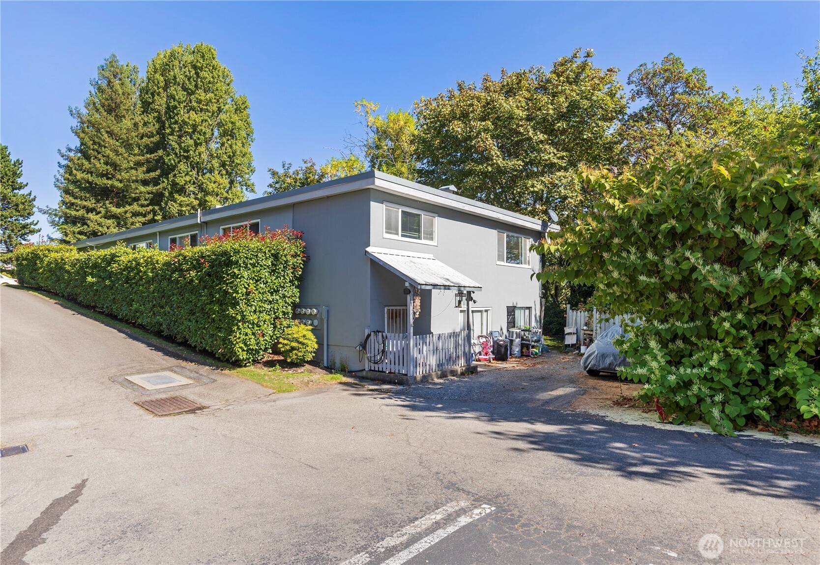 2600 2634 Thorndyke Avenue W, Seattle, WA 98199