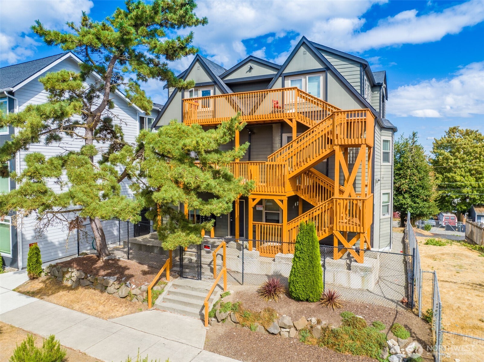 707 709 S I Street , Tacoma, WA 98405