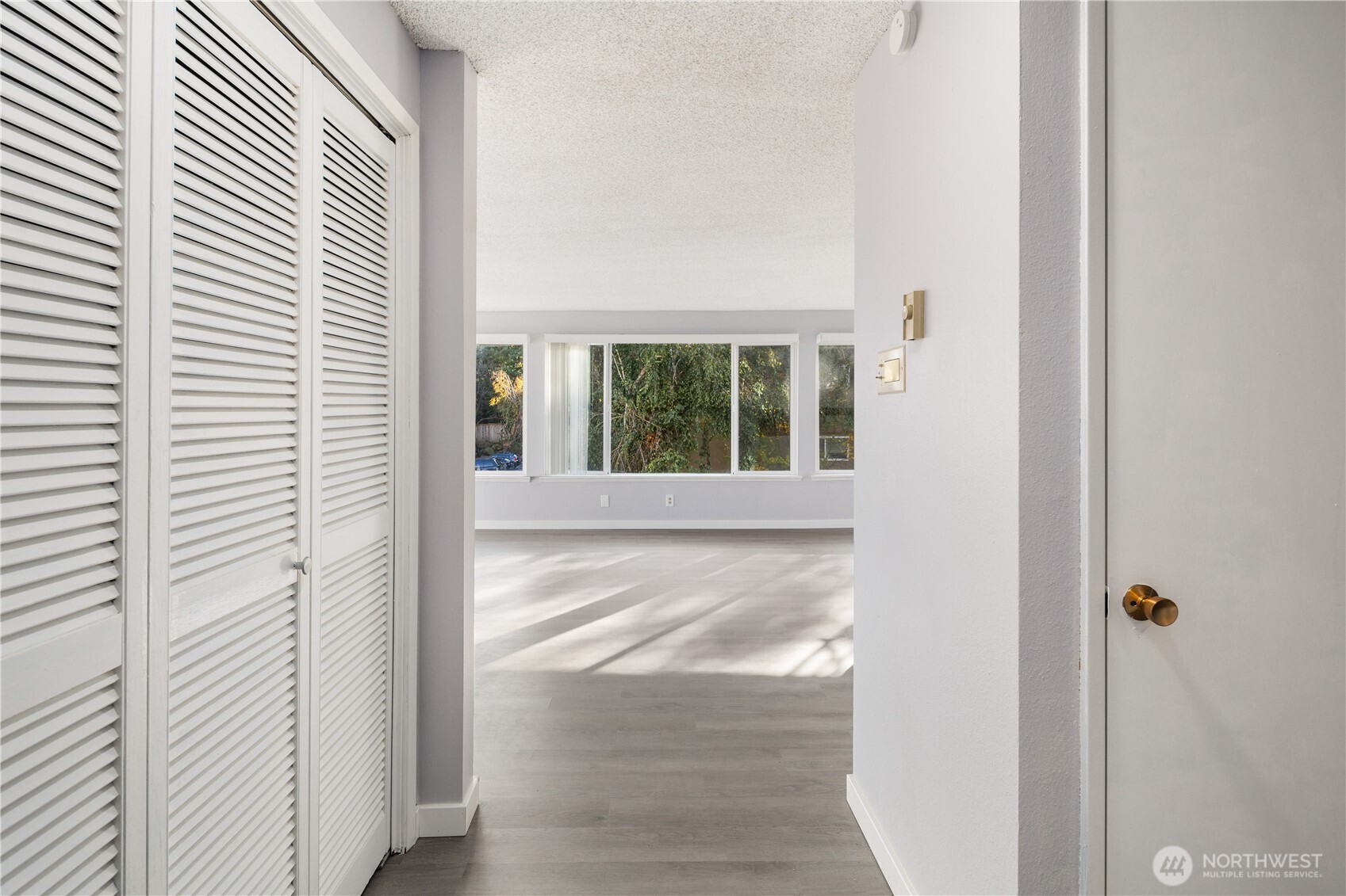 3600 25th Avenue W, Seattle, WA 98199