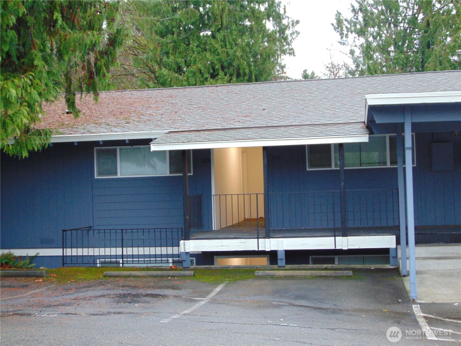 303 Poppy Road , Bothell, WA 98012