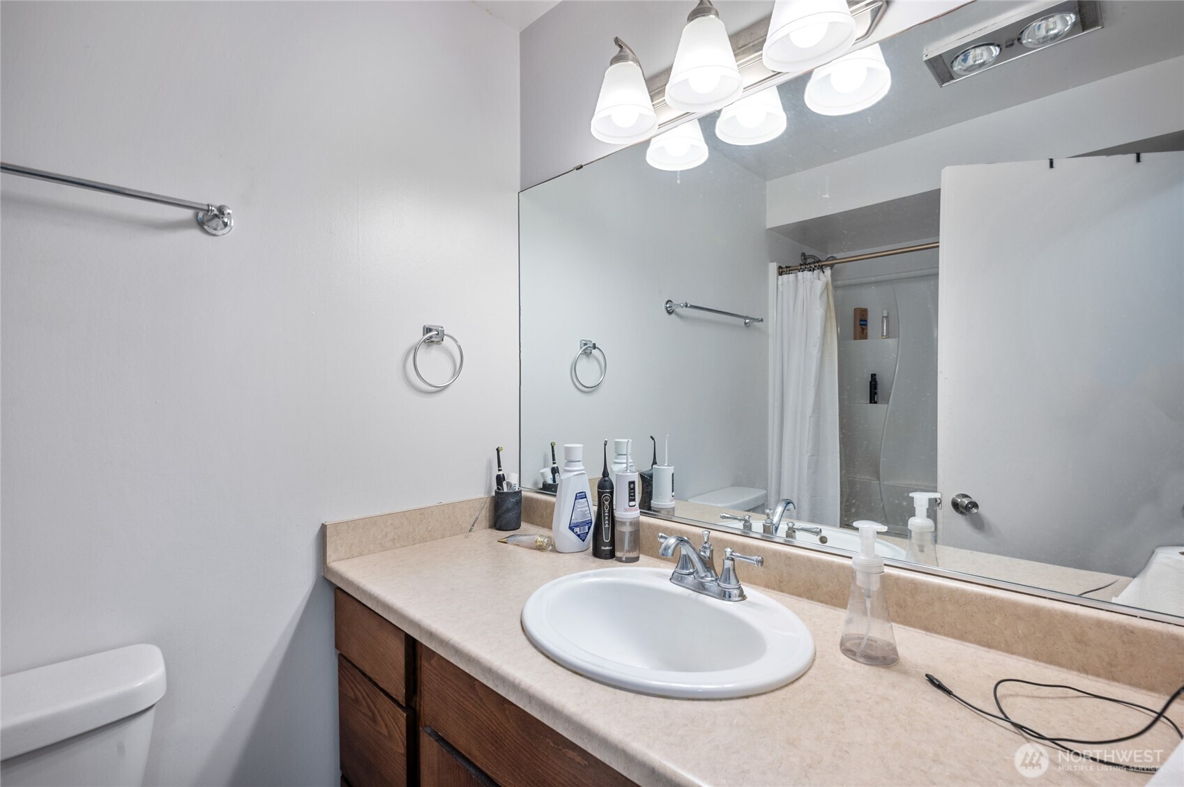 7919 Wallingford Avenue N, Seattle, WA 98103