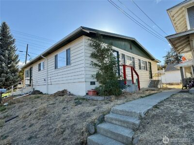 304 W 6th , Ellensburg, WA 98926 - Photo 2