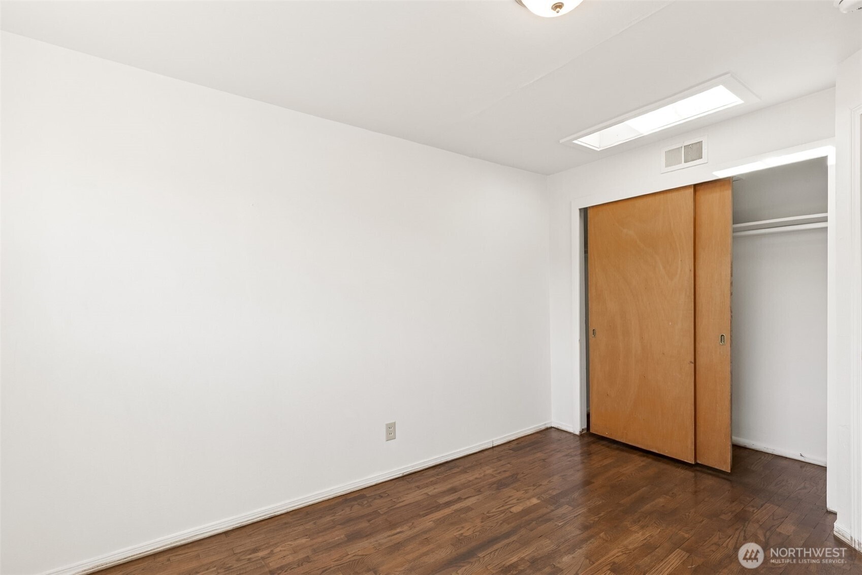 527 E First Street , Port Angeles, WA 98362