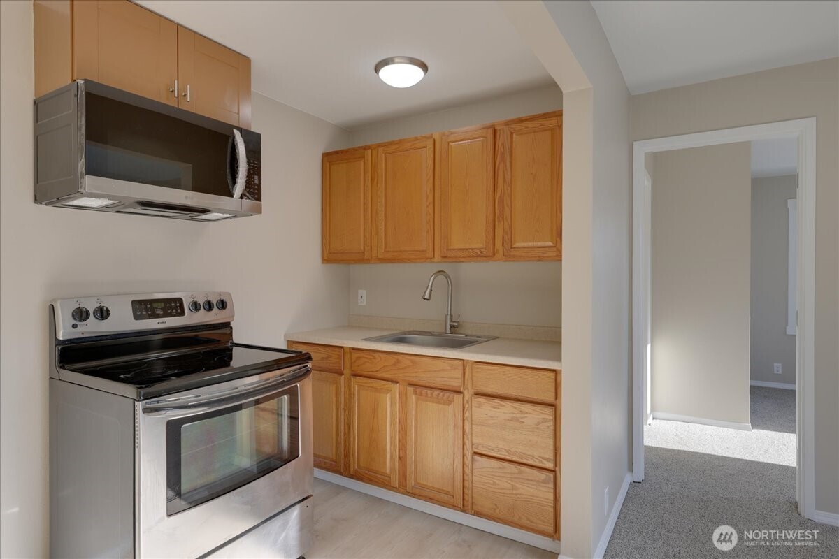 150 Hardie Avenue SW #1-6, Renton, WA 98057-5946