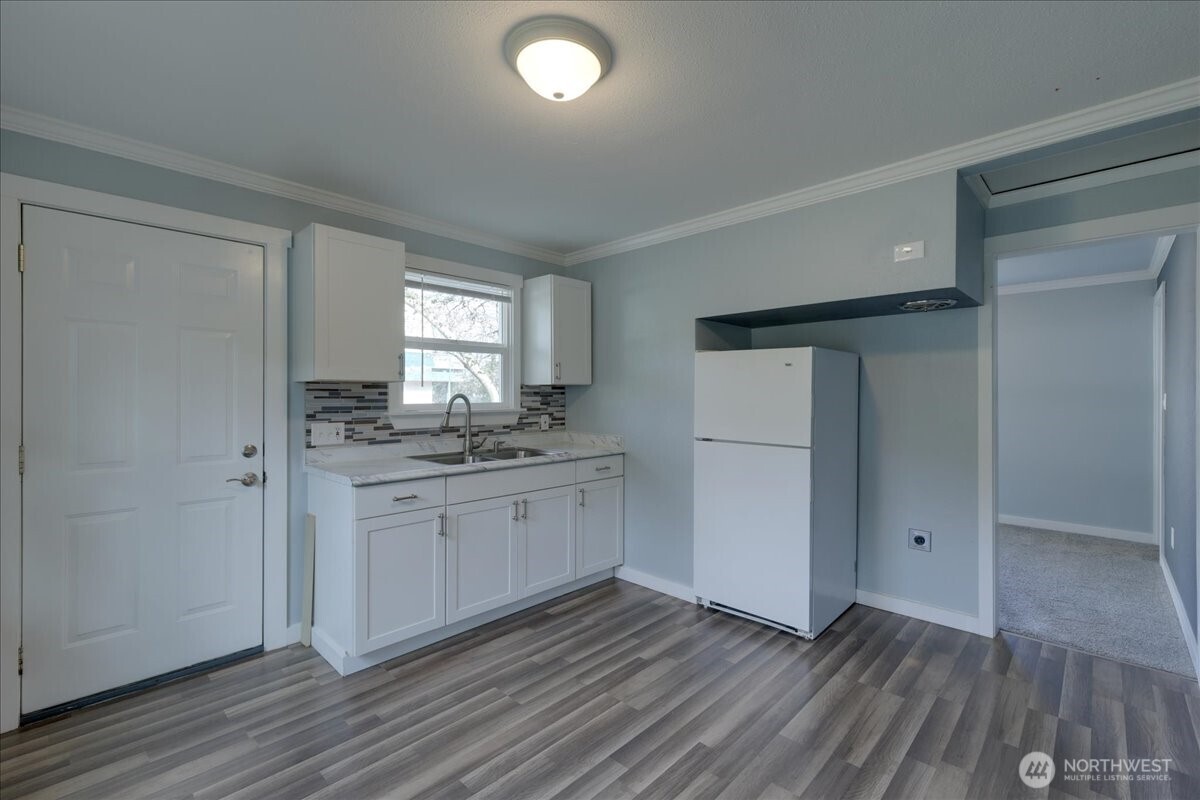 150 Hardie Avenue SW #1-6, Renton, WA 98057-5946