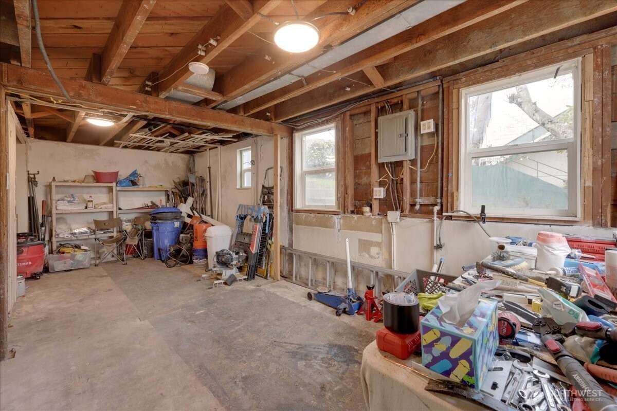 150 Hardie Avenue SW #1-6, Renton, WA 98057-5946